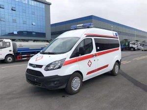 國(guó)六福特V362中軸中頂救護(hù)車(chē)